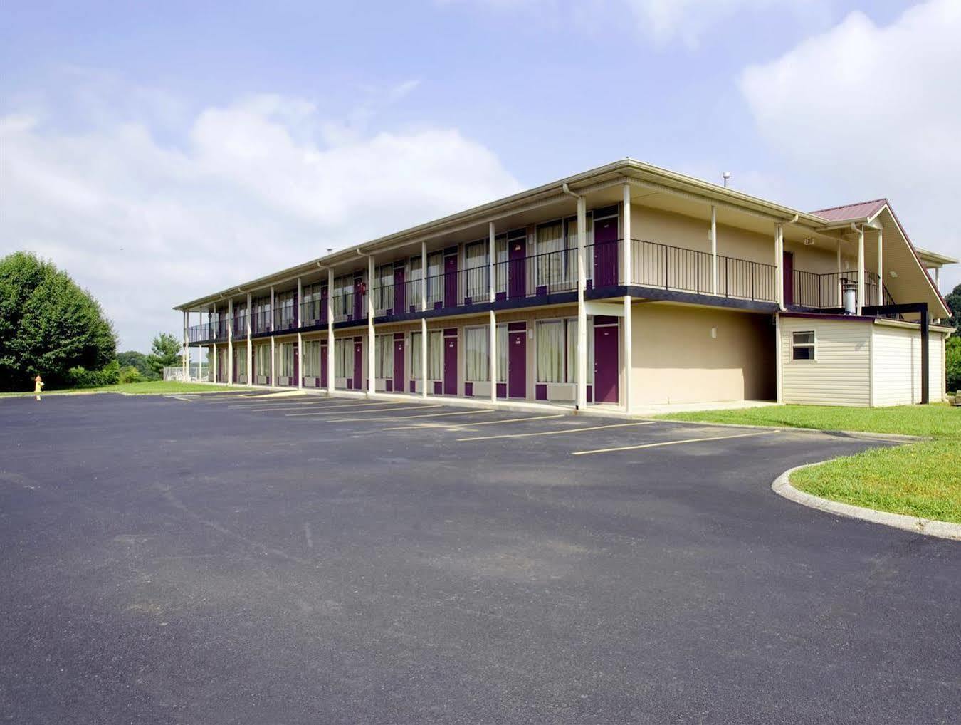 Americas Value Lenoir Motel 3*